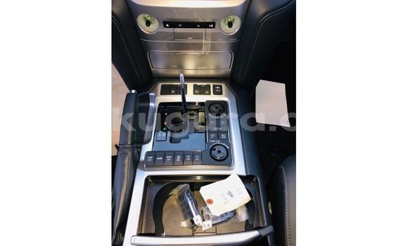 Acheter Import Voiture Toyota Land Cruiser Noir à Import - Dubai, Bujumbura Acheter Import Voiture Toyota Land Cruiser Noir à Import - Dubai, Bujumbura