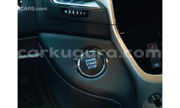 Acheter Import Voiture Toyota Land Cruiser Noir à Import - Dubai, Bujumbura Acheter Import Voiture Toyota Land Cruiser Noir à Import - Dubai, Bujumbura