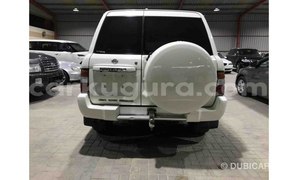 Nunua Imported Nissan Patrol Nyeupe Gari ndani ya Import - Dubai nchini Bujumbura Nunua Imported Nissan Patrol Nyeupe Gari ndani ya Import - Dubai nchini Bujumbura