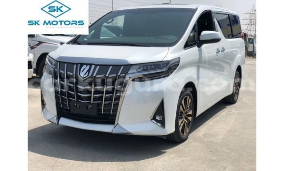 Acheter Import Voiture Toyota Alphard Blanc à Import - Dubai, Bujumbura