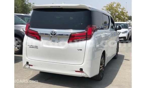 Nunua Imported Toyota Alphard Nyeupe Gari ndani ya Import - Dubai nchini Bujumbura Nunua Imported Toyota Alphard Nyeupe Gari ndani ya Import - Dubai nchini Bujumbura