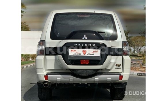 Nunua Imported Mitsubishi Pajero Nyeupe Gari ndani ya Import - Dubai nchini Bujumbura Nunua Imported Mitsubishi Pajero Nyeupe Gari ndani ya Import - Dubai nchini Bujumbura