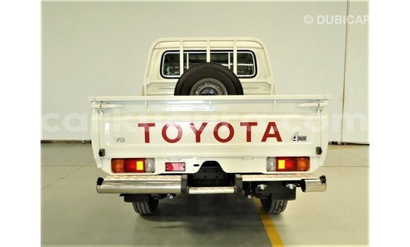 Buy Import Toyota Land Cruiser White Car in Import - Dubai in Bujumbura Buy Import Toyota Land Cruiser White Car in Import - Dubai in Bujumbura
