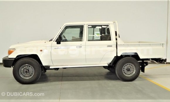 Buy Import Toyota Land Cruiser White Car in Import - Dubai in Bujumbura Buy Import Toyota Land Cruiser White Car in Import - Dubai in Bujumbura