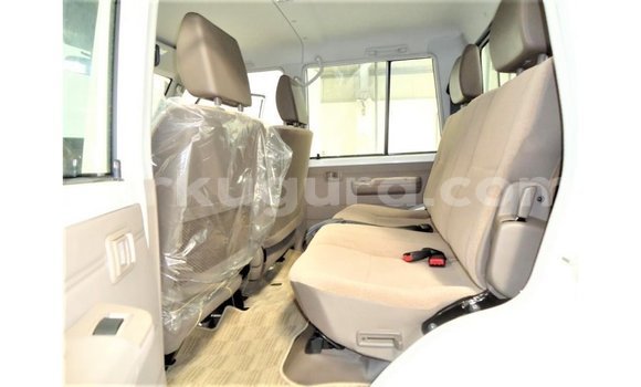 Buy Import Toyota Land Cruiser White Car in Import - Dubai in Bujumbura Buy Import Toyota Land Cruiser White Car in Import - Dubai in Bujumbura
