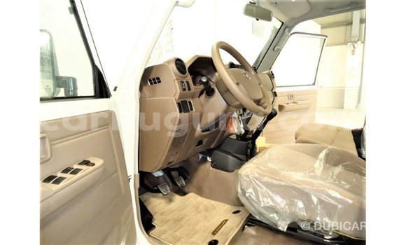 Buy Import Toyota Land Cruiser White Car in Import - Dubai in Bujumbura Buy Import Toyota Land Cruiser White Car in Import - Dubai in Bujumbura