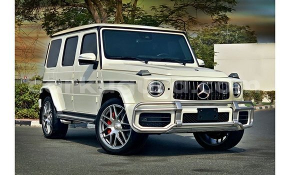 Acheter Import Voiture Mercedes-Benz 190 Blanc à Import - Dubai, Bujumbura