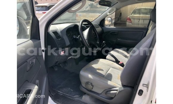 Buy Import Toyota Hilux White Car in Import - Dubai in Bujumbura Buy Import Toyota Hilux White Car in Import - Dubai in Bujumbura