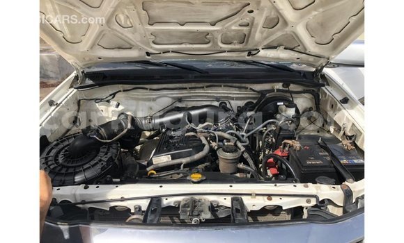 Buy Import Toyota Hilux White Car in Import - Dubai in Bujumbura Buy Import Toyota Hilux White Car in Import - Dubai in Bujumbura