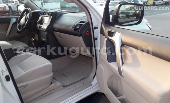 Acheter Import Voiture Toyota Prado Blanc à Import - Dubai, Bujumbura Acheter Import Voiture Toyota Prado Blanc à Import - Dubai, Bujumbura