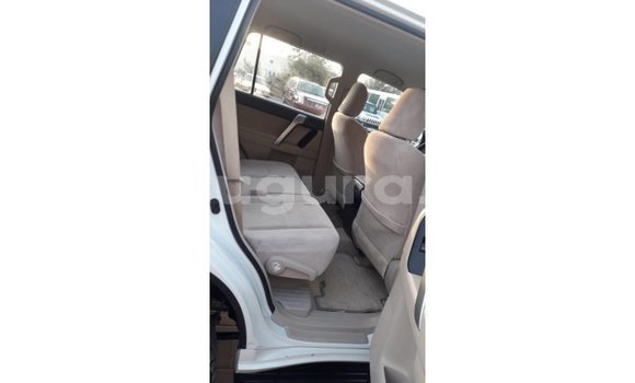 Acheter Import Voiture Toyota Prado Blanc à Import - Dubai, Bujumbura Acheter Import Voiture Toyota Prado Blanc à Import - Dubai, Bujumbura