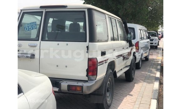Buy Import Toyota Land Cruiser Other Car in Import - Dubai in Bujumbura Buy Import Toyota Land Cruiser Other Car in Import - Dubai in Bujumbura