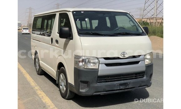 Nunua Imported Toyota Hiace Nyeupe Gari ndani ya Import - Dubai nchini Bujumbura Nunua Imported Toyota Hiace Nyeupe Gari ndani ya Import - Dubai nchini Bujumbura