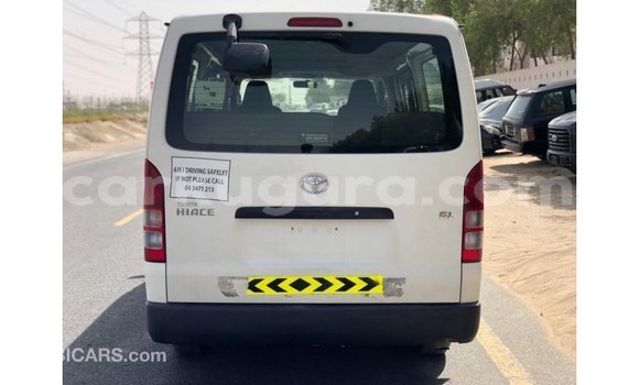 Nunua Imported Toyota Hiace Nyeupe Gari ndani ya Import - Dubai nchini Bujumbura Nunua Imported Toyota Hiace Nyeupe Gari ndani ya Import - Dubai nchini Bujumbura