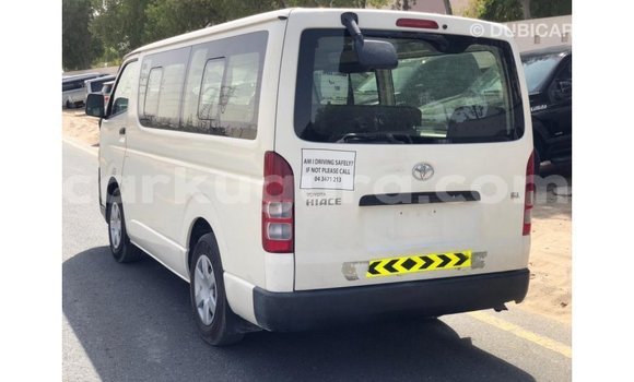 Nunua Imported Toyota Hiace Nyeupe Gari ndani ya Import - Dubai nchini Bujumbura Nunua Imported Toyota Hiace Nyeupe Gari ndani ya Import - Dubai nchini Bujumbura