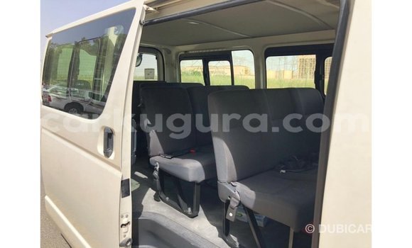 Nunua Imported Toyota Hiace Nyeupe Gari ndani ya Import - Dubai nchini Bujumbura Nunua Imported Toyota Hiace Nyeupe Gari ndani ya Import - Dubai nchini Bujumbura