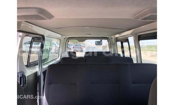 Nunua Imported Toyota Hiace Nyeupe Gari ndani ya Import - Dubai nchini Bujumbura Nunua Imported Toyota Hiace Nyeupe Gari ndani ya Import - Dubai nchini Bujumbura