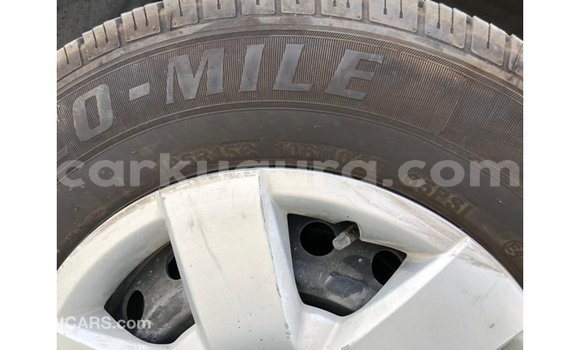 Nunua Imported Toyota Hiace Nyeupe Gari ndani ya Import - Dubai nchini Bujumbura Nunua Imported Toyota Hiace Nyeupe Gari ndani ya Import - Dubai nchini Bujumbura