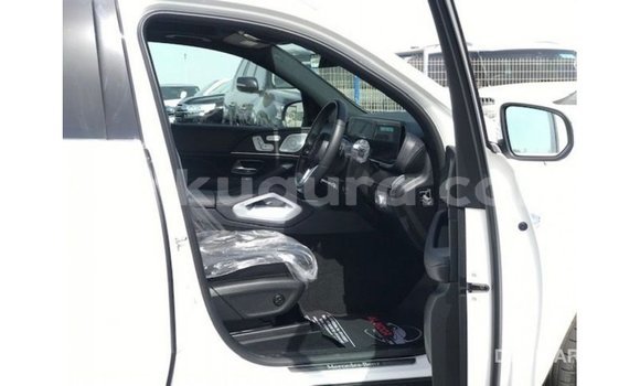 Acheter Import Voiture Mercedes-Benz GLE Blanc à Import - Dubai, Bujumbura Acheter Import Voiture Mercedes-Benz GLE Blanc à Import - Dubai, Bujumbura