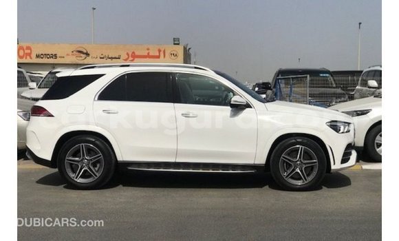 Acheter Import Voiture Mercedes-Benz GLE Blanc à Import - Dubai, Bujumbura Acheter Import Voiture Mercedes-Benz GLE Blanc à Import - Dubai, Bujumbura