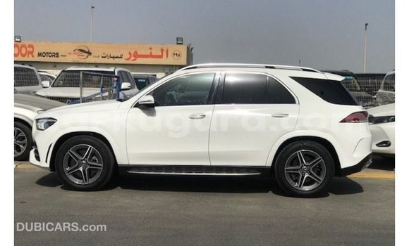 Acheter Import Voiture Mercedes-Benz GLE Blanc à Import - Dubai, Bujumbura Acheter Import Voiture Mercedes-Benz GLE Blanc à Import - Dubai, Bujumbura