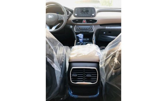 Buy Import Hyundai Santa Fe White Car in Import - Dubai in Bujumbura Buy Import Hyundai Santa Fe White Car in Import - Dubai in Bujumbura