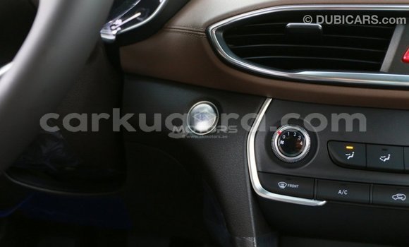Acheter Import Voiture Hyundai Santa Fe Marron à Import - Dubai, Bujumbura Acheter Import Voiture Hyundai Santa Fe Marron à Import - Dubai, Bujumbura