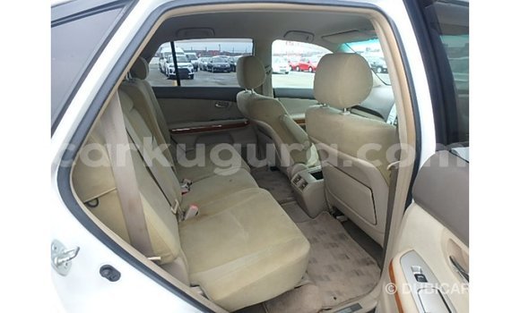 Acheter Import Voiture Toyota Harrier Blanc à Import - Dubai, Bujumbura Acheter Import Voiture Toyota Harrier Blanc à Import - Dubai, Bujumbura