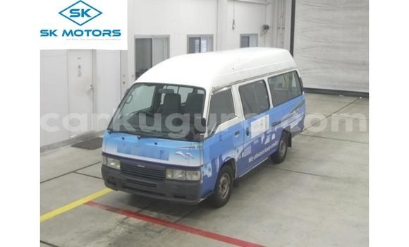 Acheter Import Voiture Nissan Caravan Blanc à Import - Dubai, Bujumbura