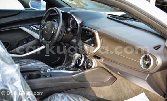 Acheter Import Voiture Chevrolet Camaro Blanc à Import - Dubai, Bujumbura Acheter Import Voiture Chevrolet Camaro Blanc à Import - Dubai, Bujumbura
