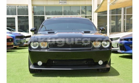 Acheter Import Voiture Dodge Challenger Noir à Import - Dubai, Bujumbura Acheter Import Voiture Dodge Challenger Noir à Import - Dubai, Bujumbura
