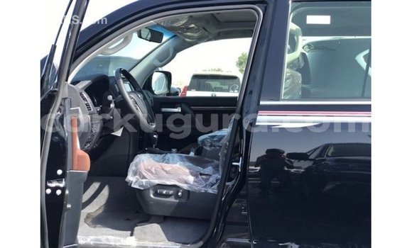 Acheter Import Voiture Toyota Land Cruiser Noir à Import - Dubai, Bujumbura Acheter Import Voiture Toyota Land Cruiser Noir à Import - Dubai, Bujumbura