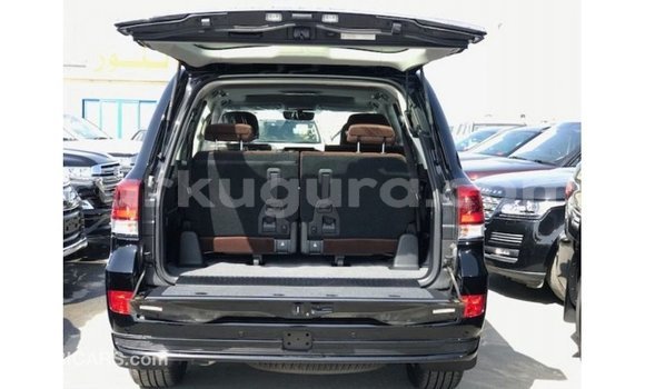 Acheter Import Voiture Toyota Land Cruiser Noir à Import - Dubai, Bujumbura Acheter Import Voiture Toyota Land Cruiser Noir à Import - Dubai, Bujumbura