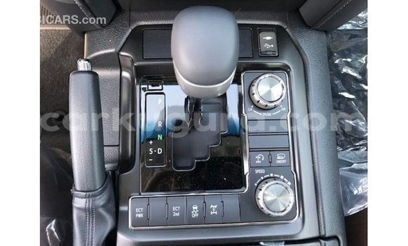 Acheter Import Voiture Toyota Land Cruiser Noir à Import - Dubai, Bujumbura Acheter Import Voiture Toyota Land Cruiser Noir à Import - Dubai, Bujumbura