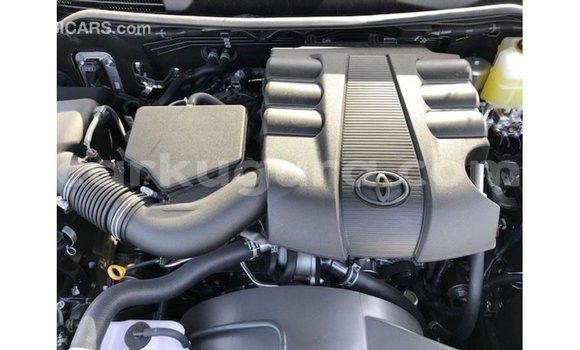 Acheter Import Voiture Toyota Land Cruiser Noir à Import - Dubai, Bujumbura Acheter Import Voiture Toyota Land Cruiser Noir à Import - Dubai, Bujumbura