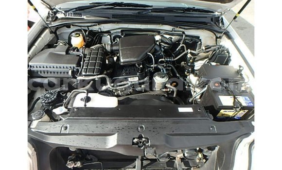 Acheter Import Voiture Toyota Hilux Blanc à Import - Dubai, Bujumbura Acheter Import Voiture Toyota Hilux Blanc à Import - Dubai, Bujumbura