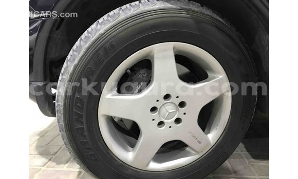 Acheter Import Voiture Mercedes-Benz 190 (W201) Bleu à Import - Dubai, Bujumbura