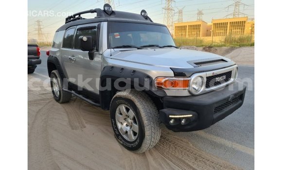 Acheter Import Voiture Toyota FJ Cruiser Autre à Import - Dubai, Bujumbura Acheter Import Voiture Toyota FJ Cruiser Autre à Import - Dubai, Bujumbura