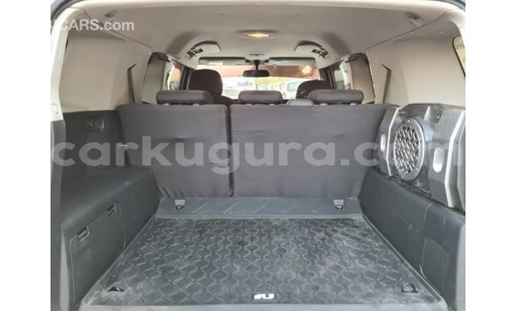 Acheter Import Voiture Toyota FJ Cruiser Autre à Import - Dubai, Bujumbura Acheter Import Voiture Toyota FJ Cruiser Autre à Import - Dubai, Bujumbura