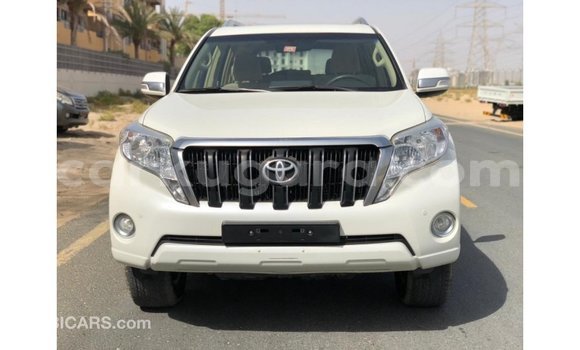 Acheter Import Voiture Toyota Prado Blanc à Import - Dubai, Bujumbura Acheter Import Voiture Toyota Prado Blanc à Import - Dubai, Bujumbura