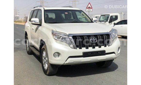 Acheter Import Voiture Toyota Prado Blanc à Import - Dubai, Bujumbura Acheter Import Voiture Toyota Prado Blanc à Import - Dubai, Bujumbura