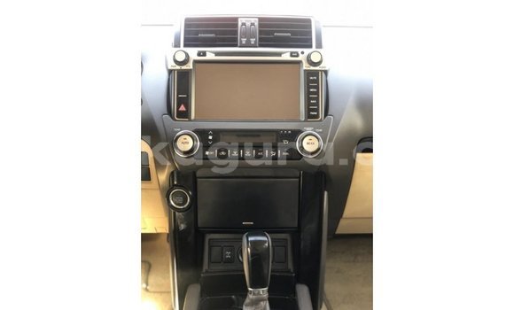 Acheter Import Voiture Toyota Prado Blanc à Import - Dubai, Bujumbura Acheter Import Voiture Toyota Prado Blanc à Import - Dubai, Bujumbura