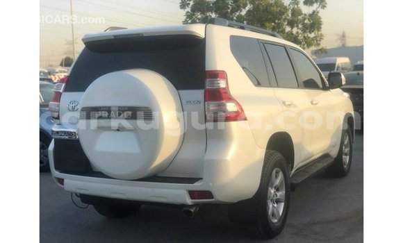 Acheter Import Voiture Toyota Prado Blanc à Import - Dubai, Bujumbura Acheter Import Voiture Toyota Prado Blanc à Import - Dubai, Bujumbura