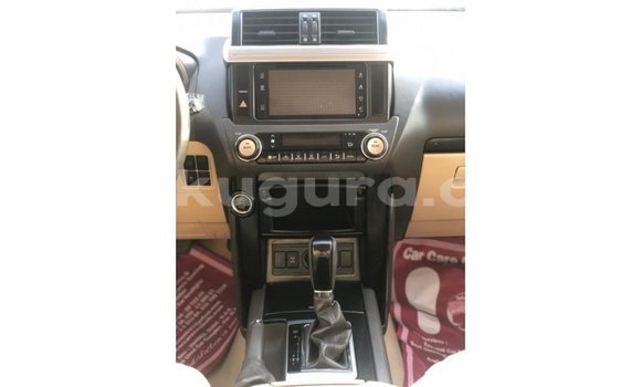 Acheter Import Voiture Toyota Prado Blanc à Import - Dubai, Bujumbura Acheter Import Voiture Toyota Prado Blanc à Import - Dubai, Bujumbura
