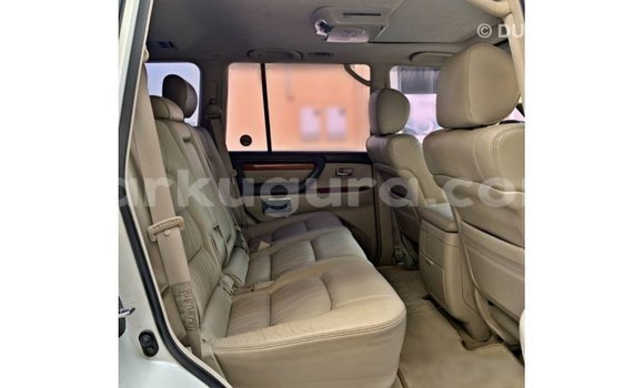 Nunua Imported Lexus LX Nyeupe Gari ndani ya Import - Dubai nchini Bujumbura Nunua Imported Lexus LX Nyeupe Gari ndani ya Import - Dubai nchini Bujumbura