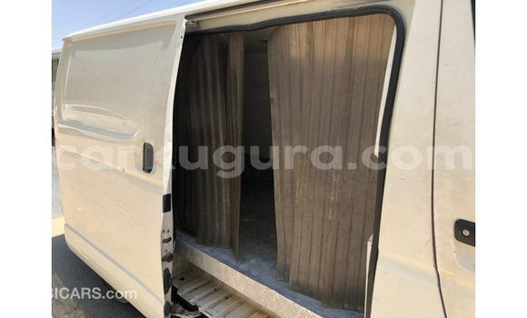 Acheter Import Voiture Toyota Hiace Blanc à Import - Dubai, Bujumbura Acheter Import Voiture Toyota Hiace Blanc à Import - Dubai, Bujumbura