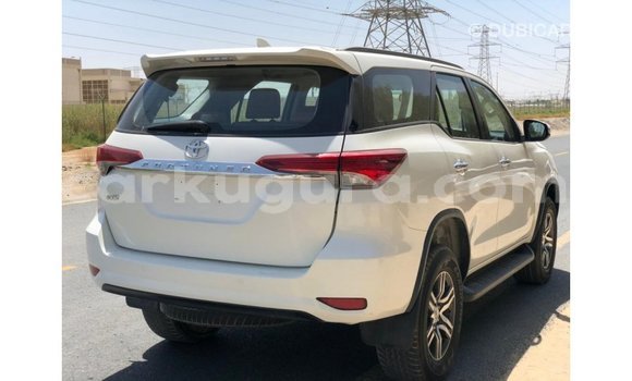 Buy Import Toyota Fortuner White Car in Import - Dubai in Bujumbura Buy Import Toyota Fortuner White Car in Import - Dubai in Bujumbura