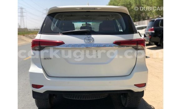 Buy Import Toyota Fortuner White Car in Import - Dubai in Bujumbura Buy Import Toyota Fortuner White Car in Import - Dubai in Bujumbura