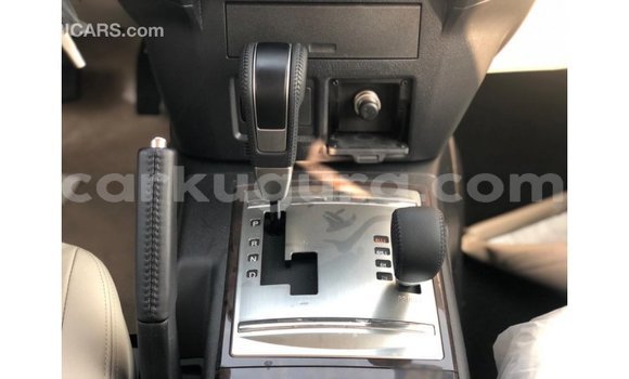 Nunua Imported Mitsubishi Pajero Nyeusi Gari ndani ya Import - Dubai nchini Bujumbura Nunua Imported Mitsubishi Pajero Nyeusi Gari ndani ya Import - Dubai nchini Bujumbura