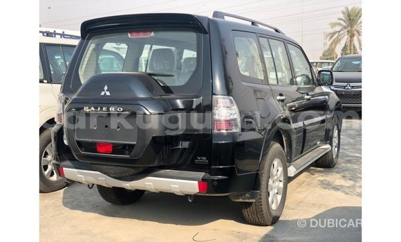 Acheter Import Voiture Mitsubishi Pajero Noir à Import - Dubai, Bujumbura Acheter Import Voiture Mitsubishi Pajero Noir à Import - Dubai, Bujumbura